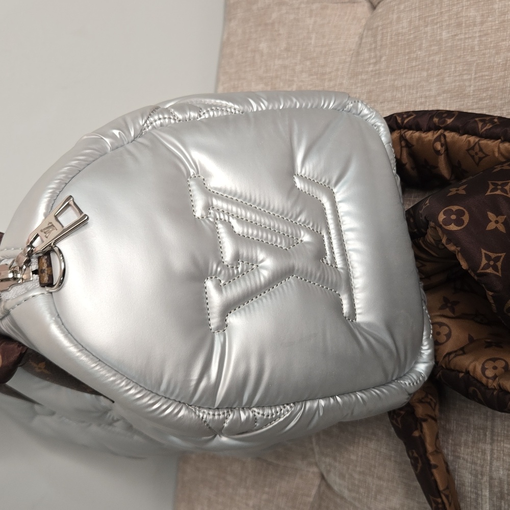 Louis Vuitton Limited Edition Silver Giant Monogram Econyl Pillow Speedy 25 - Picture 8 of 12